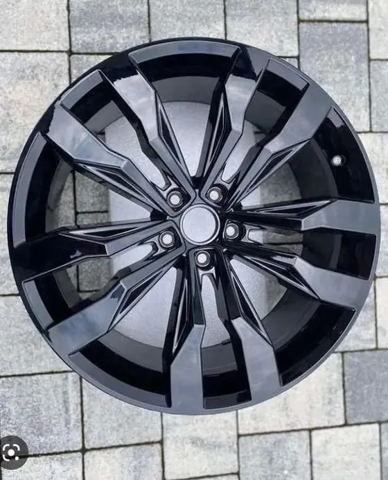 Angebotsfoto: Suzuka Style VW Tiguan 20" !!